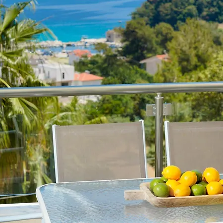 Inroy Sea View 4*