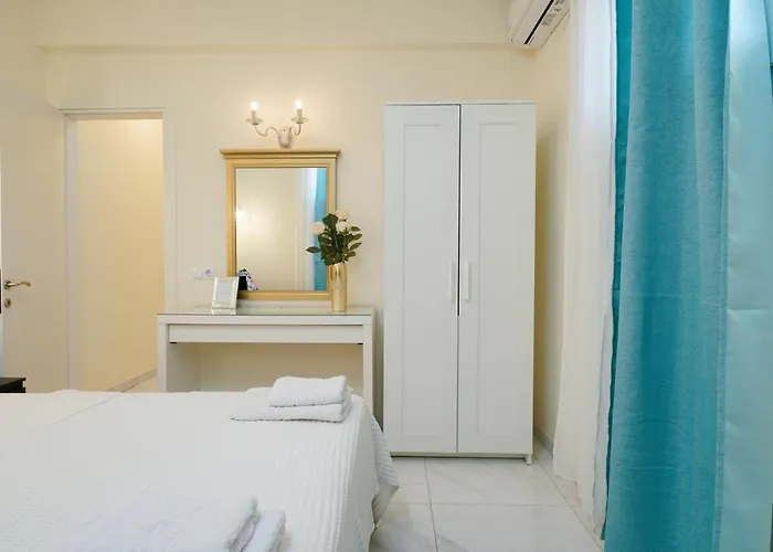 Inroy Sea View 4*
