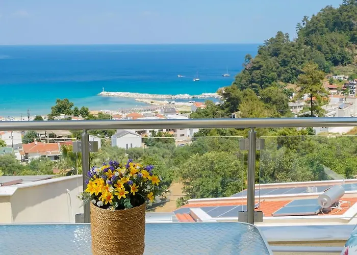 Inroy Sea View מלון דירות 4*