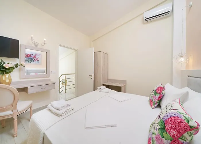 Inroy Sea View 4*