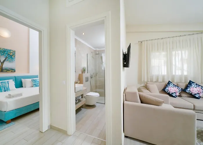 Inroy Sea View מלון דירות 4*