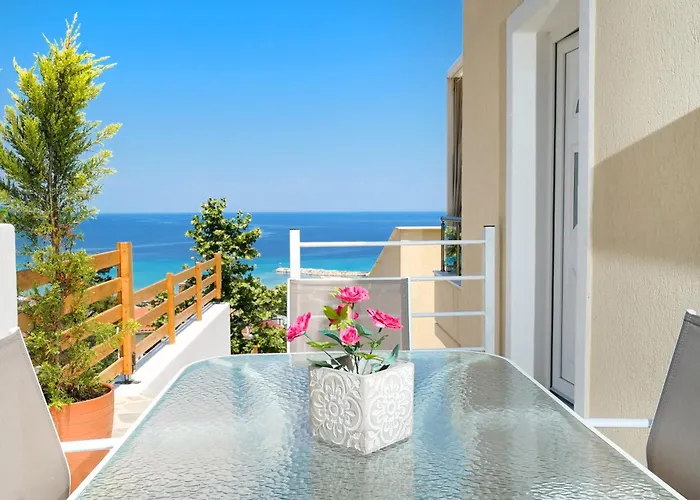 Inroy Sea View מלון דירות