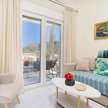 Aparthotel Inroy Sea View