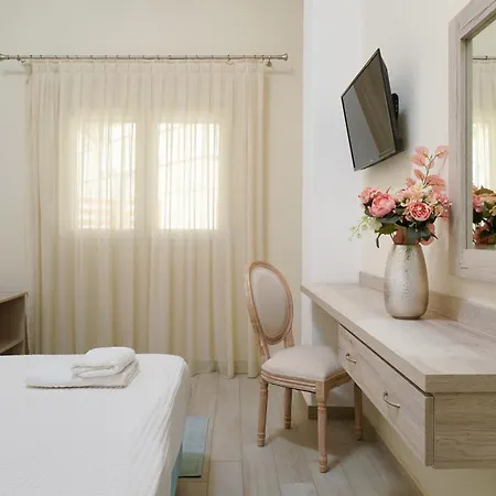 Aparthotel Inroy Sea View