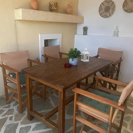 Inroy Sea View Aparthotel 4*